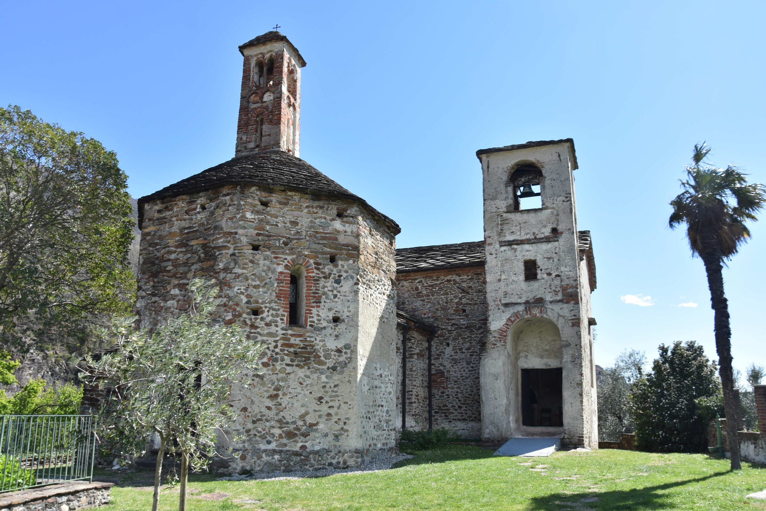 Settimo Vittone: Battistero di San Giovanni e Pieve San Lorenzo